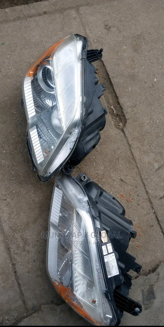 2010 Model Mercedes Benz GLK 350 Headlamp Set.