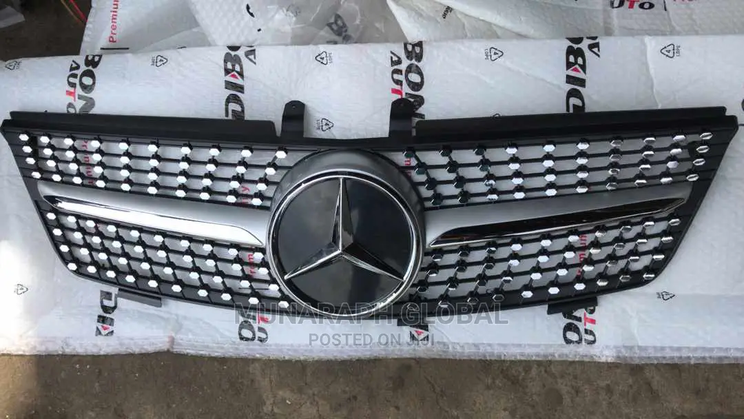 2008 Model Mercedes Benz ML 350 W164 Diamond Front Grille.