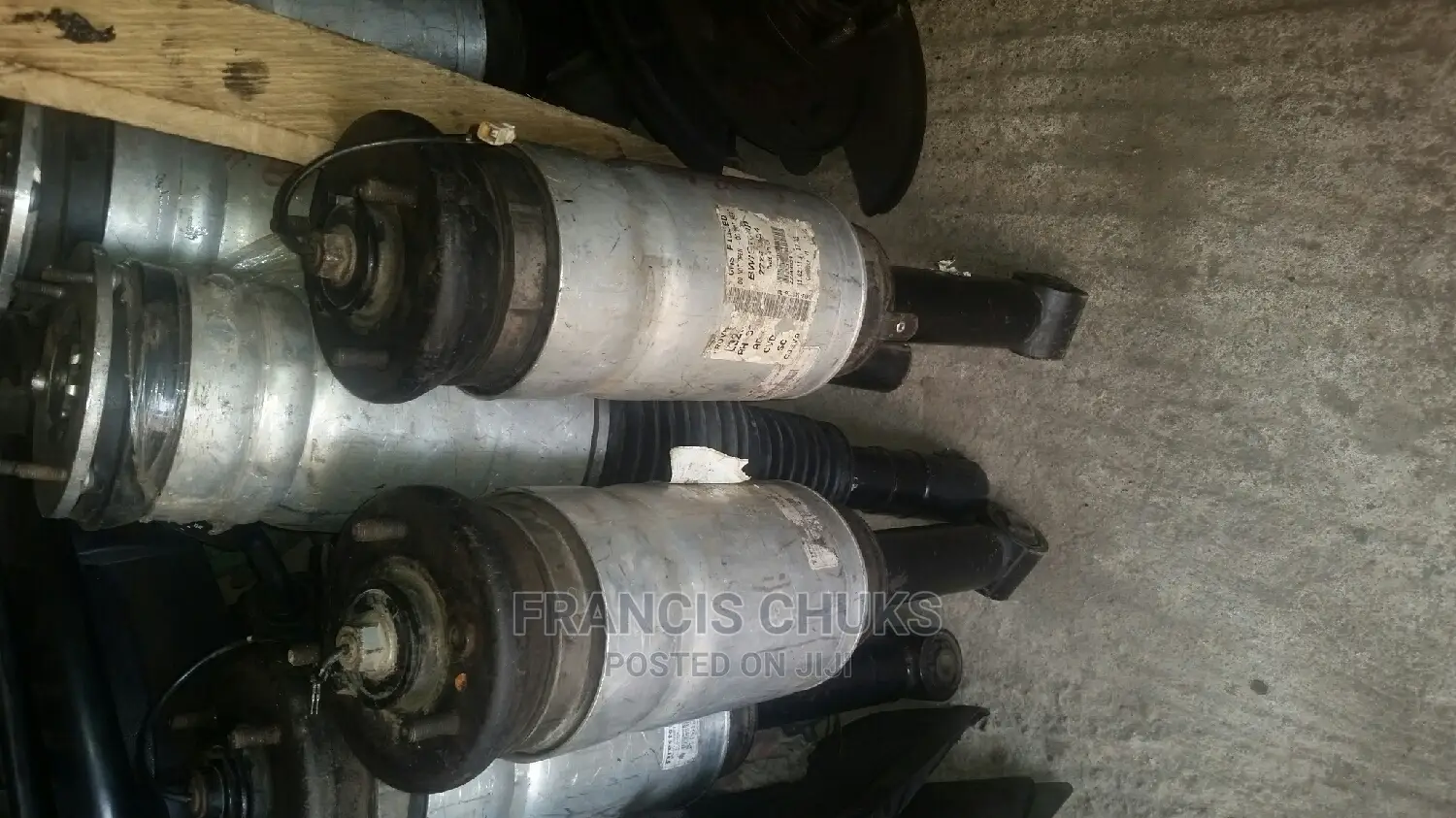 Set of Front Balloon Shocks for Range Rover Sport 2010 Model
