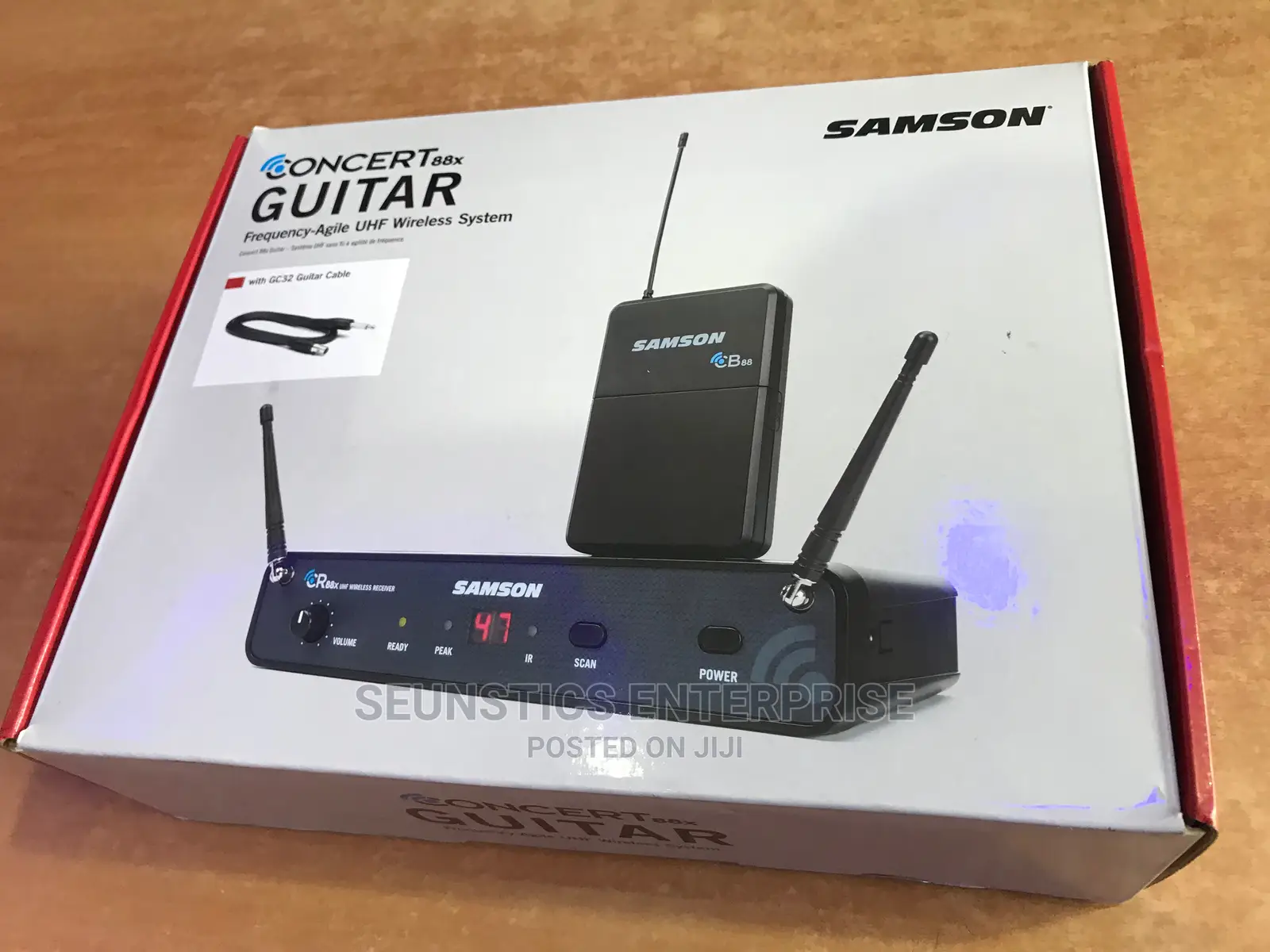 Professional Samson Wireless Guitar Transmitter