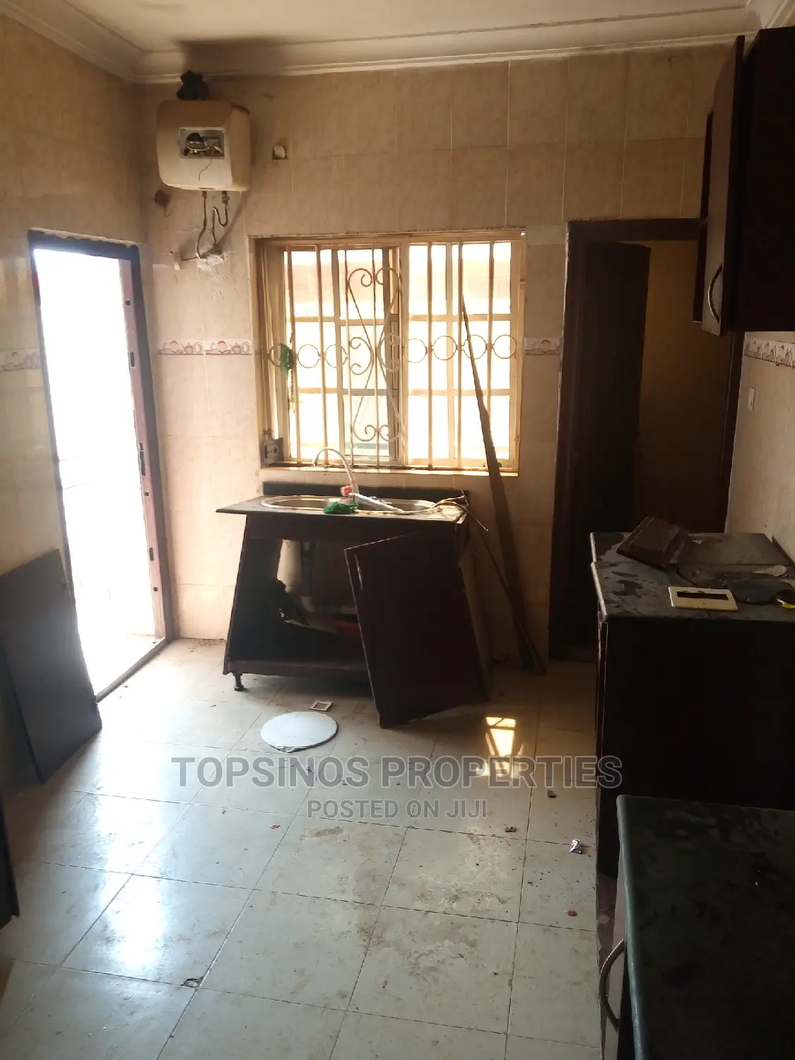 3bdrm Block of Flats in Dawaki for rent
