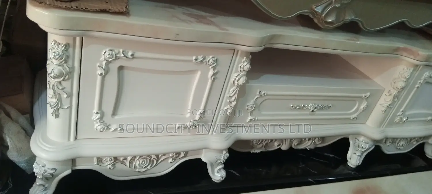 Turkish Antique Executive Tv Stand
