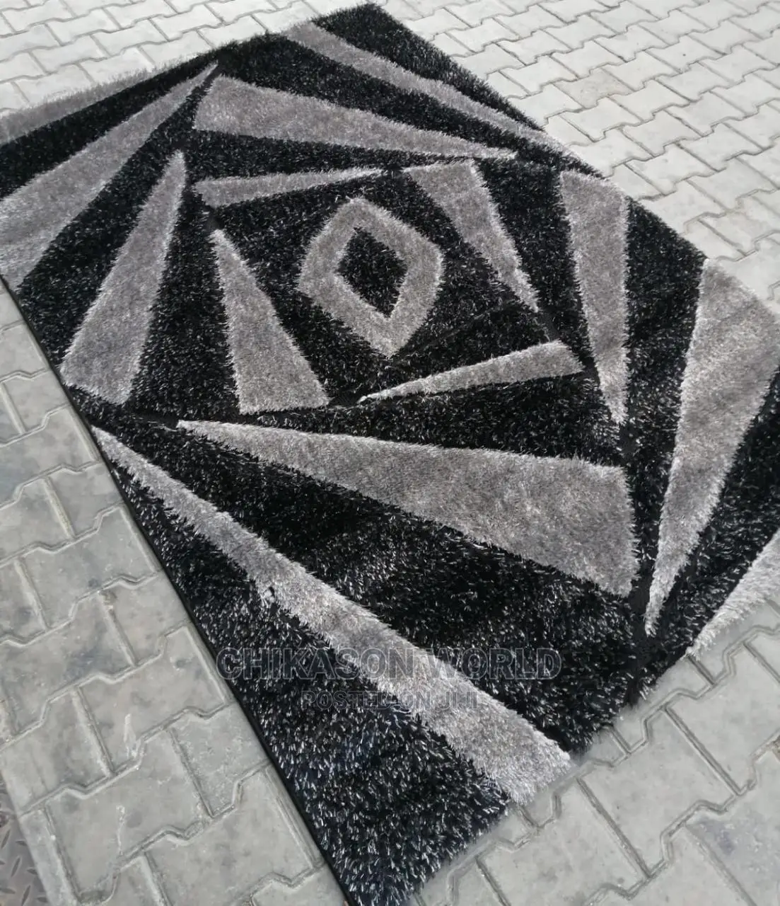 Luxury Living Room Designed Super Soft Royal Center Rug.