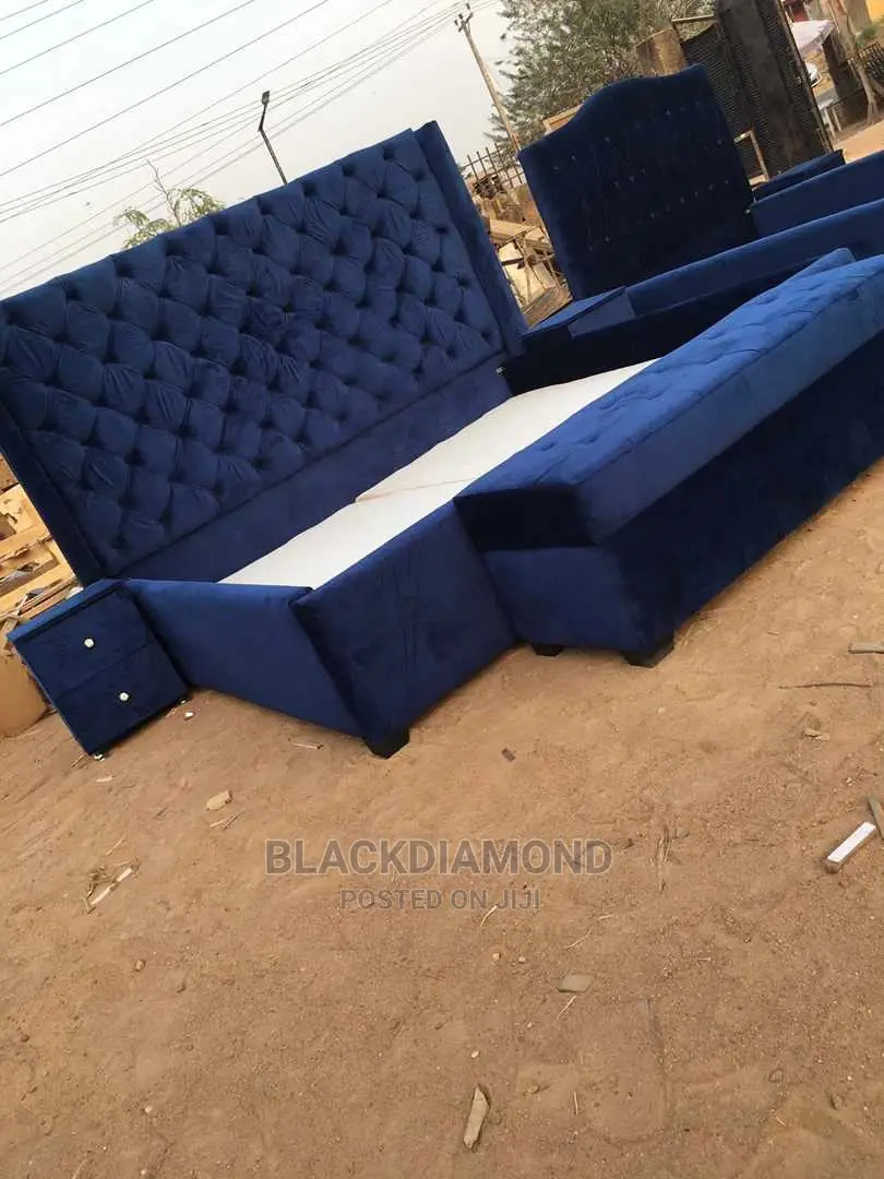 Kings Size Tufted Bedframe With Bedside Drawer and Ottoman