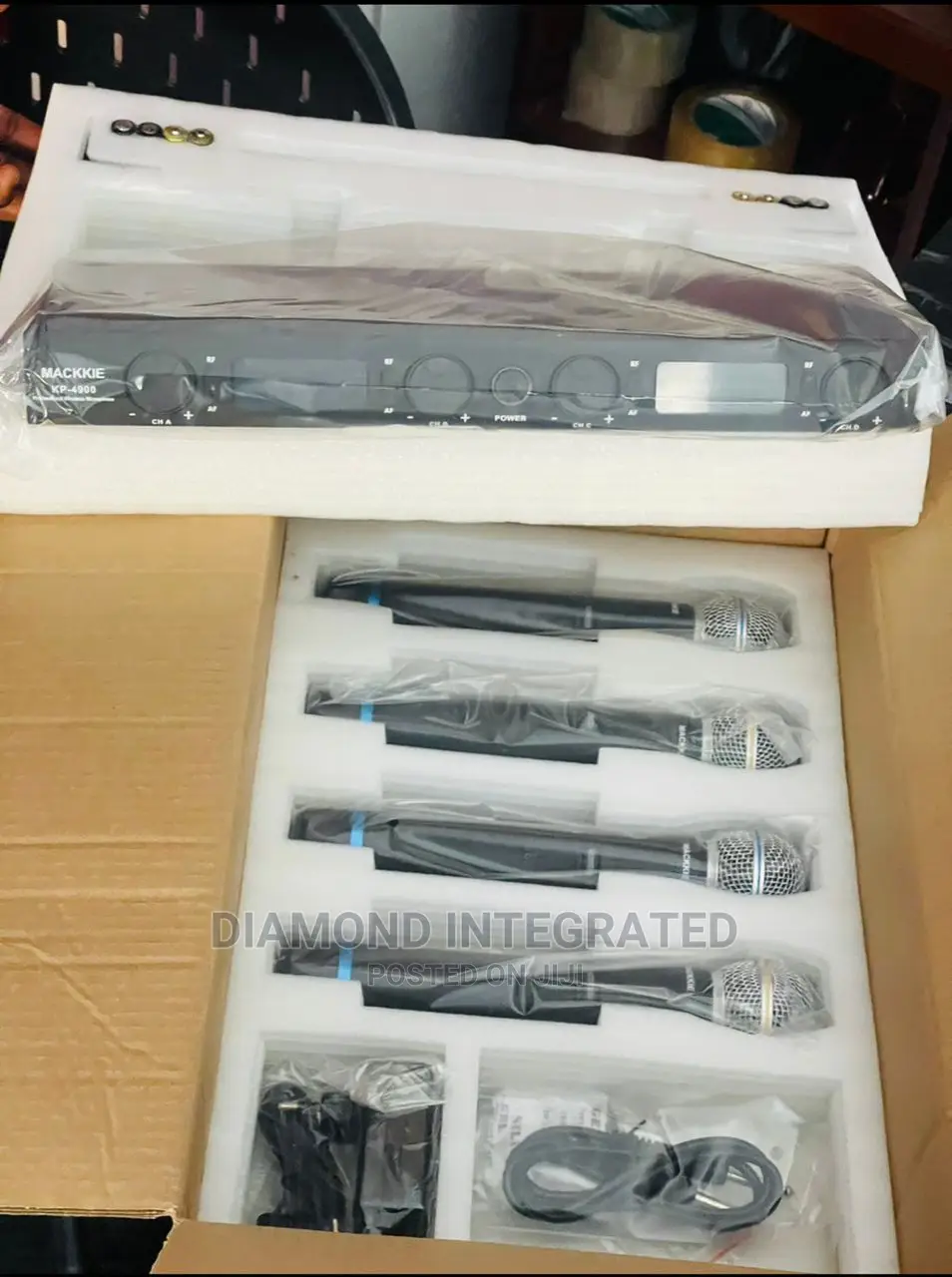 Mackkie 4 in 1 Wireless Microphone
