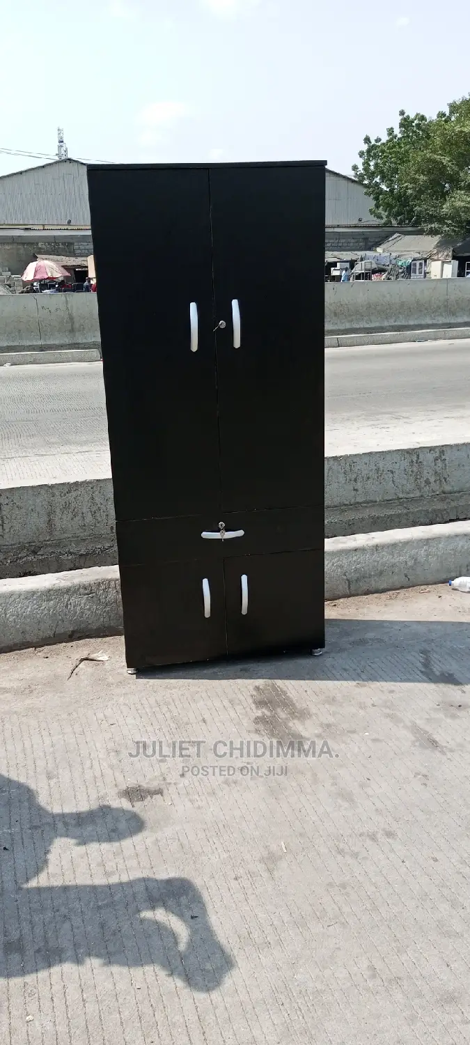 A Quality 32 Inches Width By 6ft Height Wardrobe
