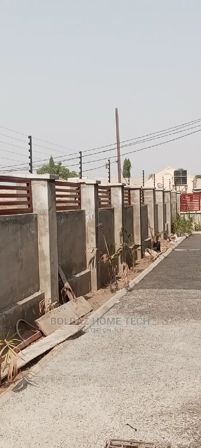Electric Perimeter Fencing; Security Wire
