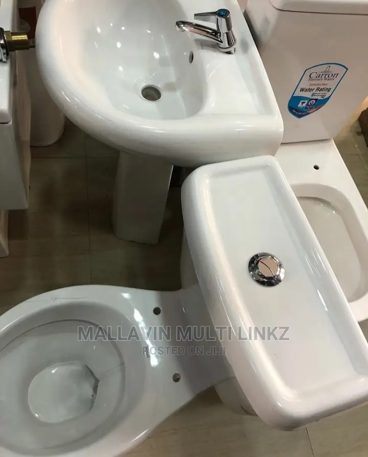 Quality Twyford Top Flush Toilet Seat (Water Closet).