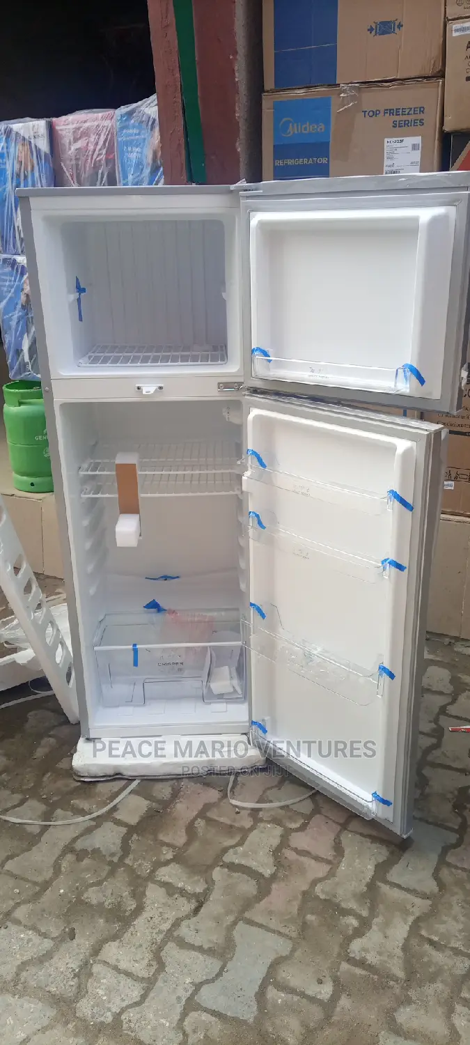 Quality Skyrun Standing Refrigerator 200ms With Warranty.
