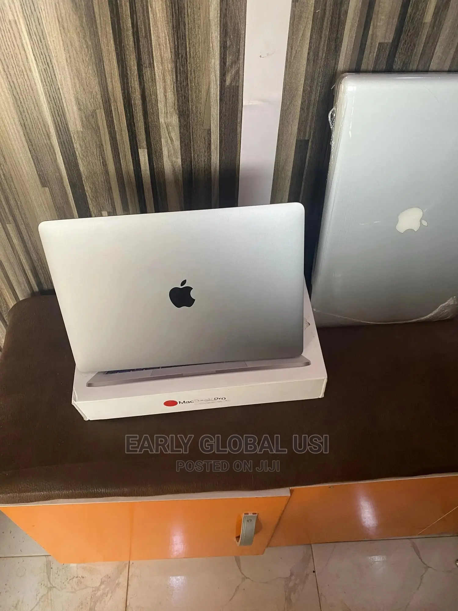 Laptop Apple MacBook Pro 2020 M1 8GB Apple M1 SSD 256GB