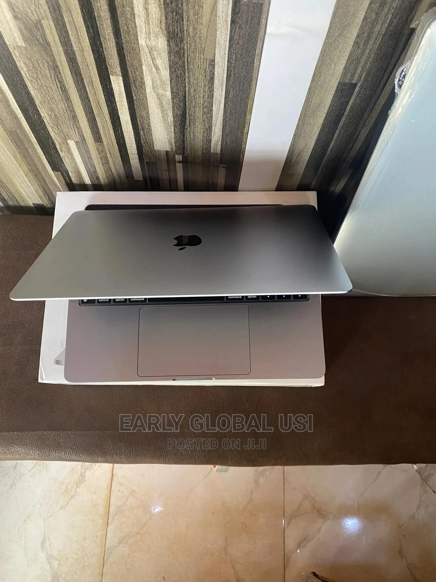 Laptop Apple MacBook Pro 2020 M1 8GB Apple M1 SSD 256GB