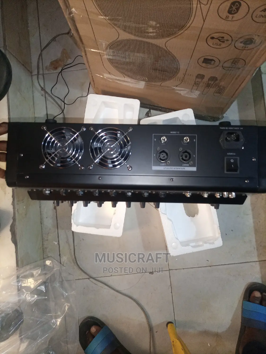 Yamaha 8 Channels Powered Mixer