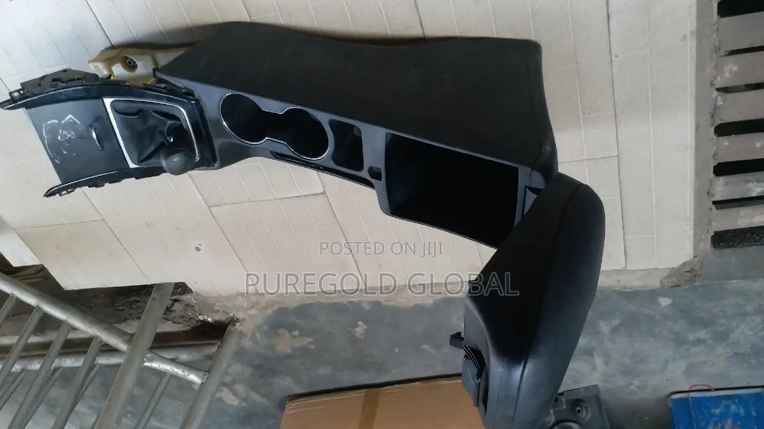 Centre Console for Hyundai Elantra 2011