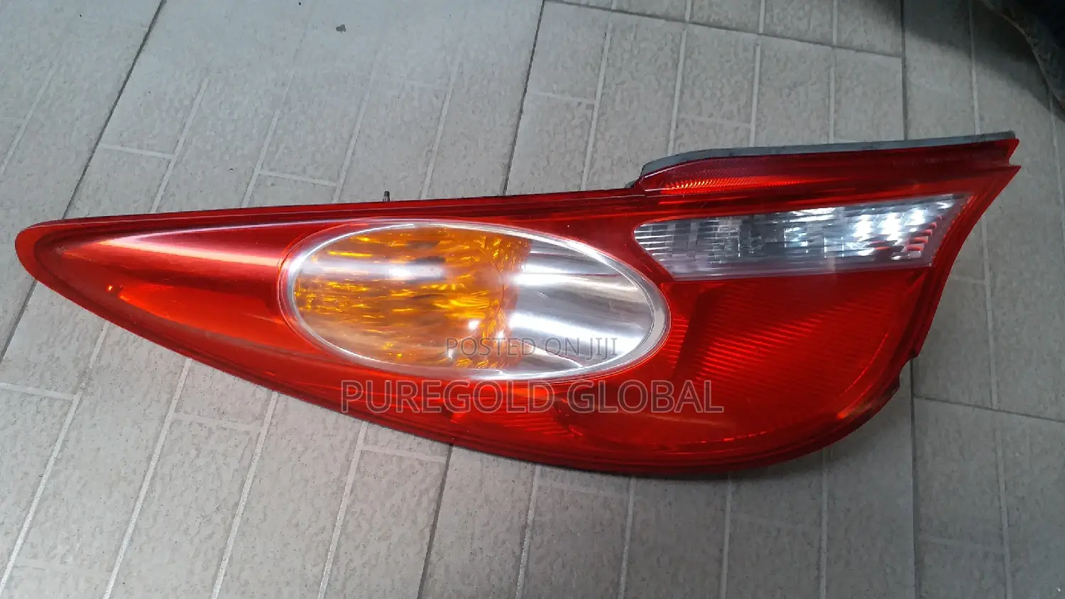 Solara Tail Lamp 2005 Model