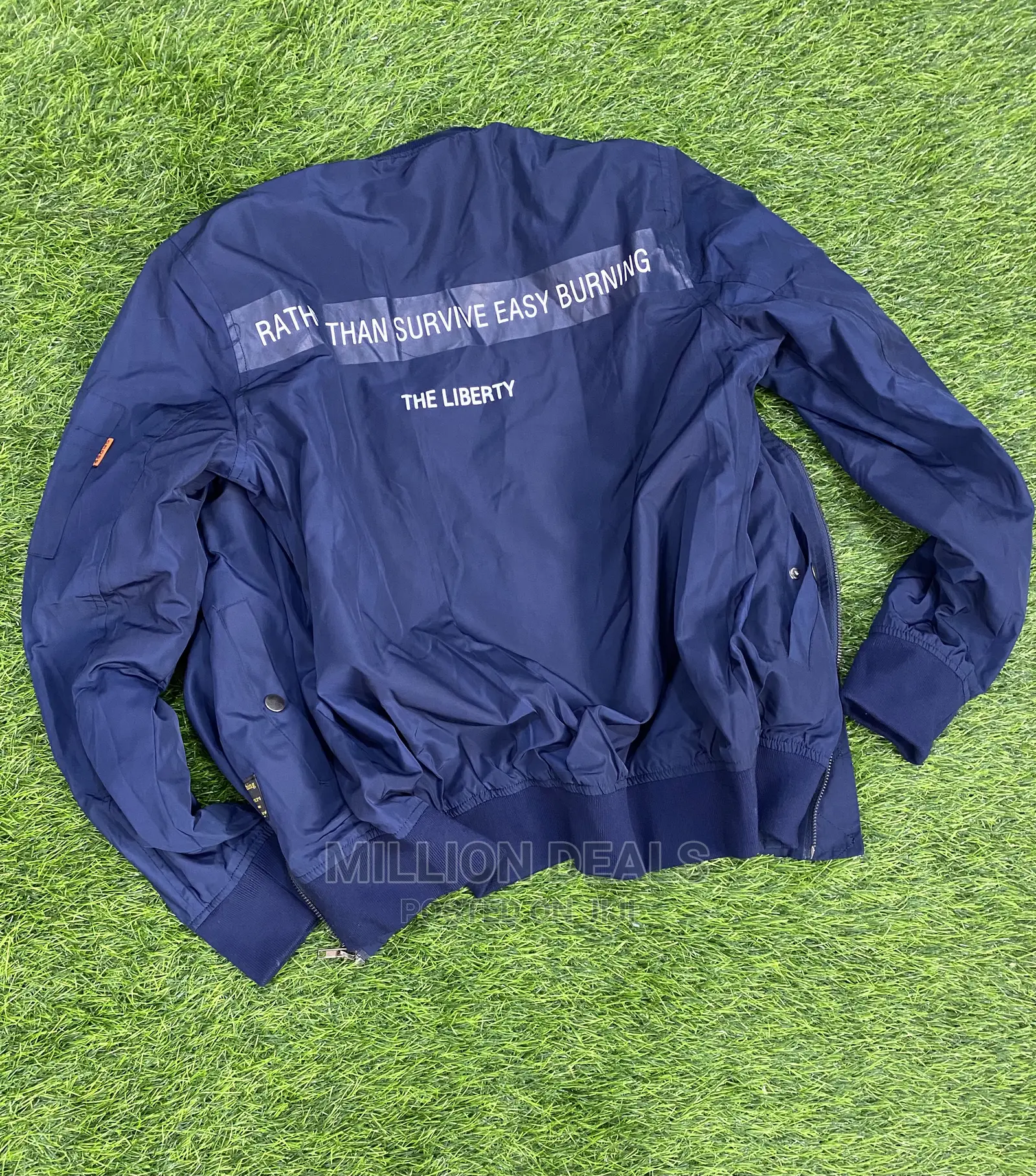 Luxury Men’S Simple Pull Up Jacket “L”