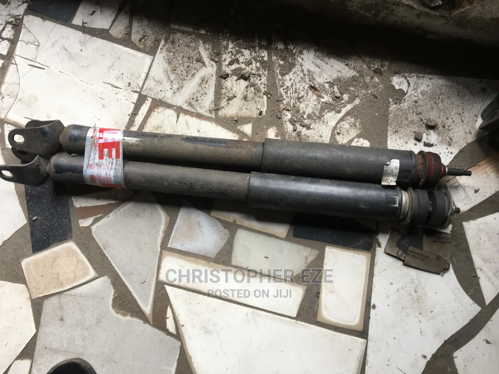 Back Shock Absorber Ford Explorer 2013