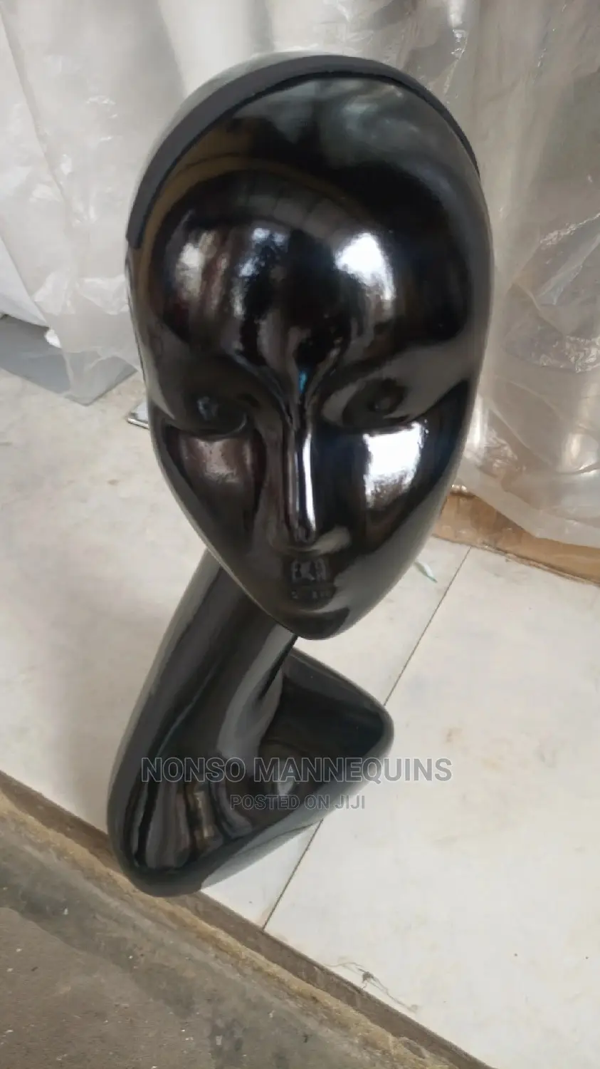 Long Neck Glossy Black And White Hats Mannequin Head