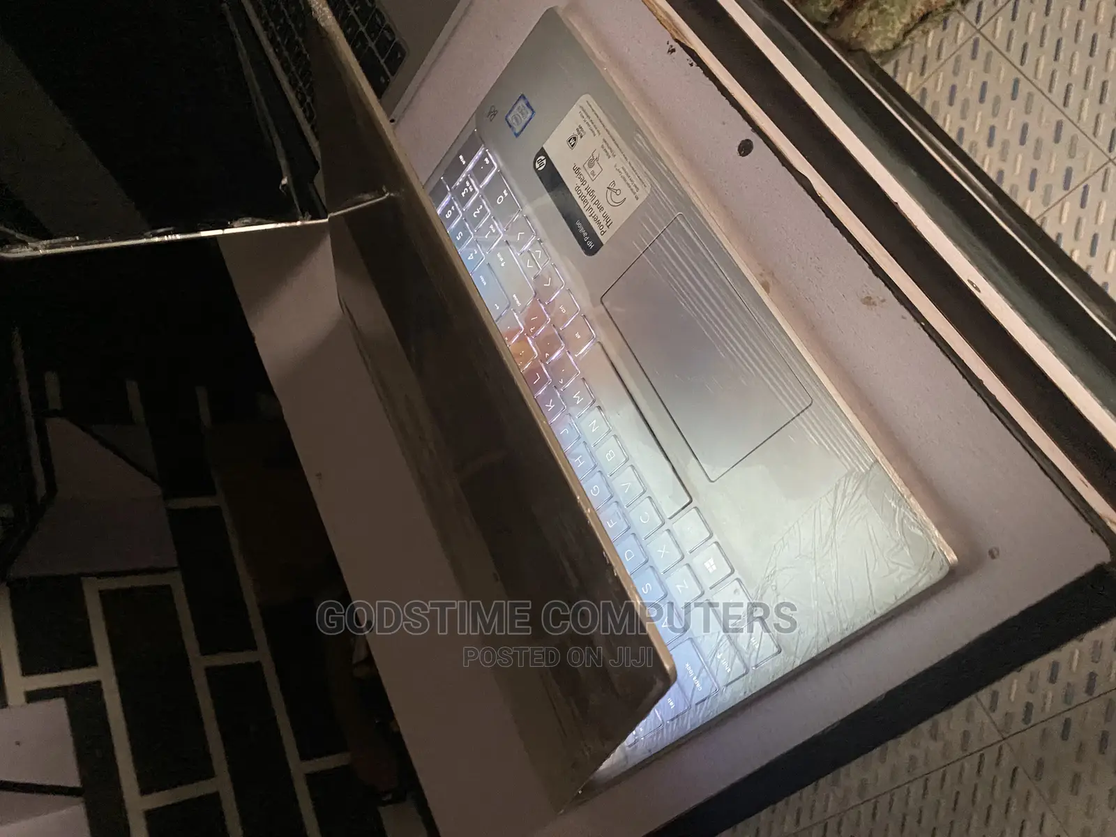 New Laptop HP Pavilion 15 12GB Intel Core I5 HDD 1T