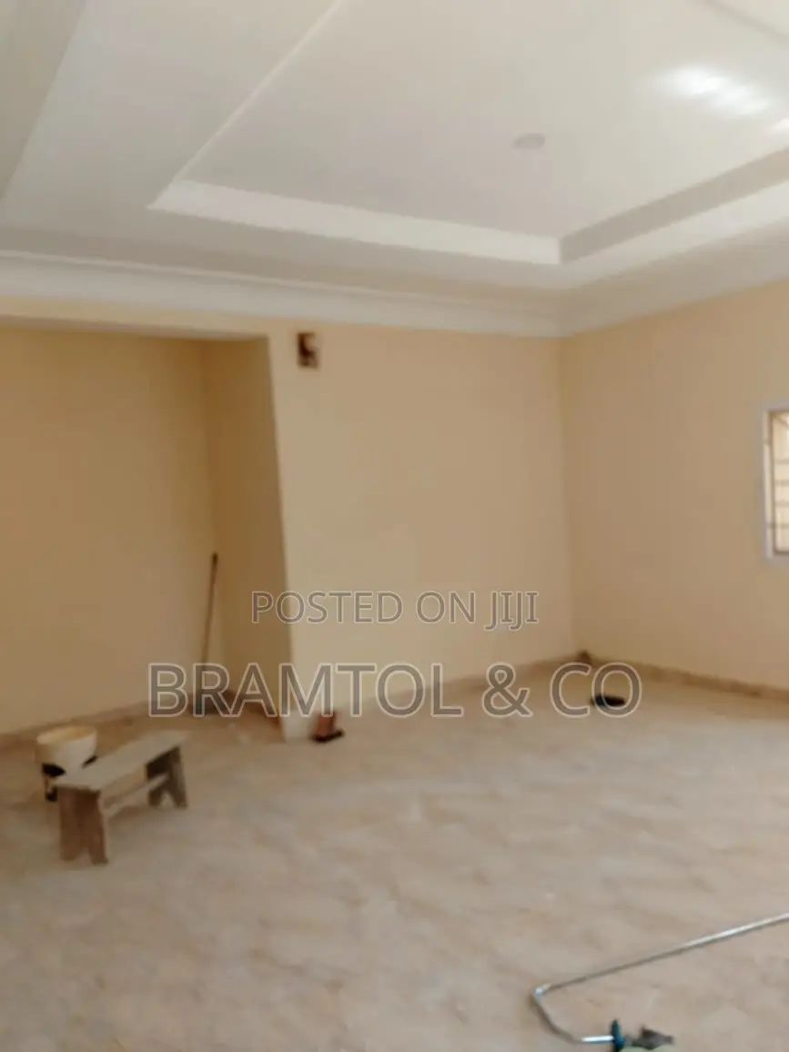 4bdrm Duplex in Lugbe District for rent
