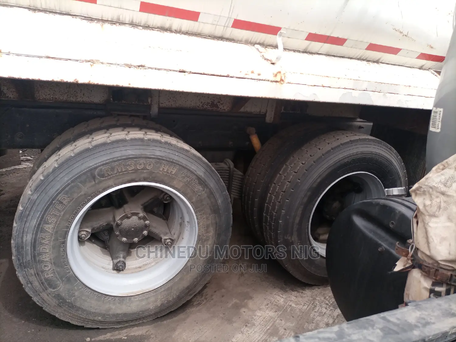 Mack UD Water Tanker Spinculer