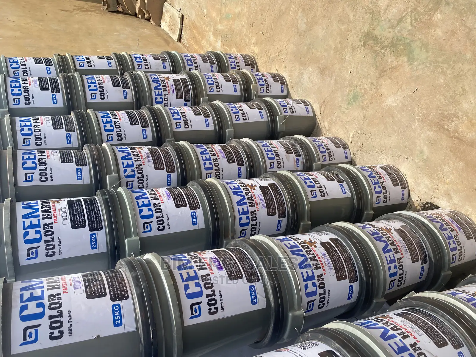 Cement Concrete Colored Green Blue Black Hardener CEMEX