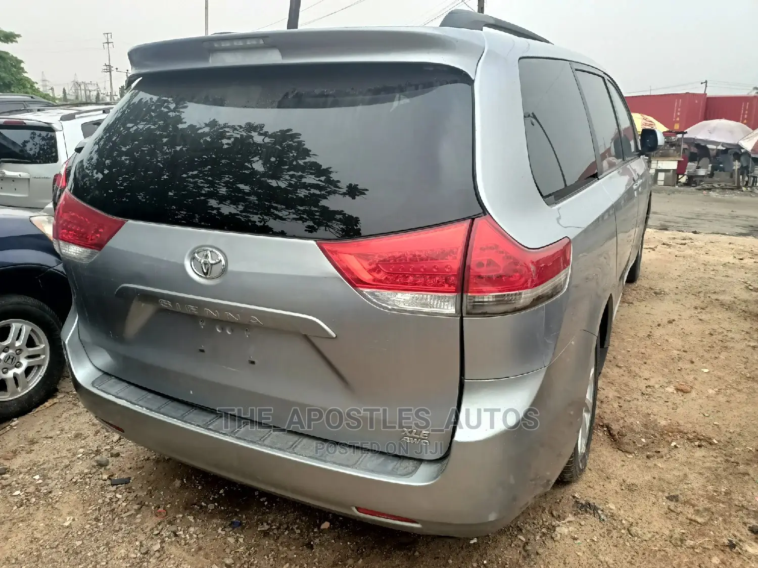 Toyota Sienna XLE 7 Passenger Mobility 2011 Silver
