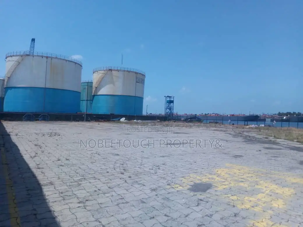 Jetty for Sale at Apapa Well Closeable