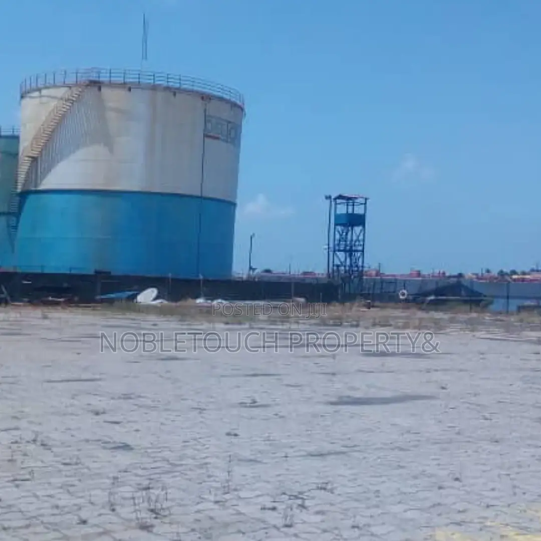 Jetty for Sale at Apapa Well Closeable