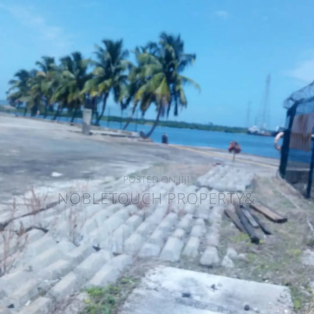 Jetty for Sale at Apapa Well Closeable