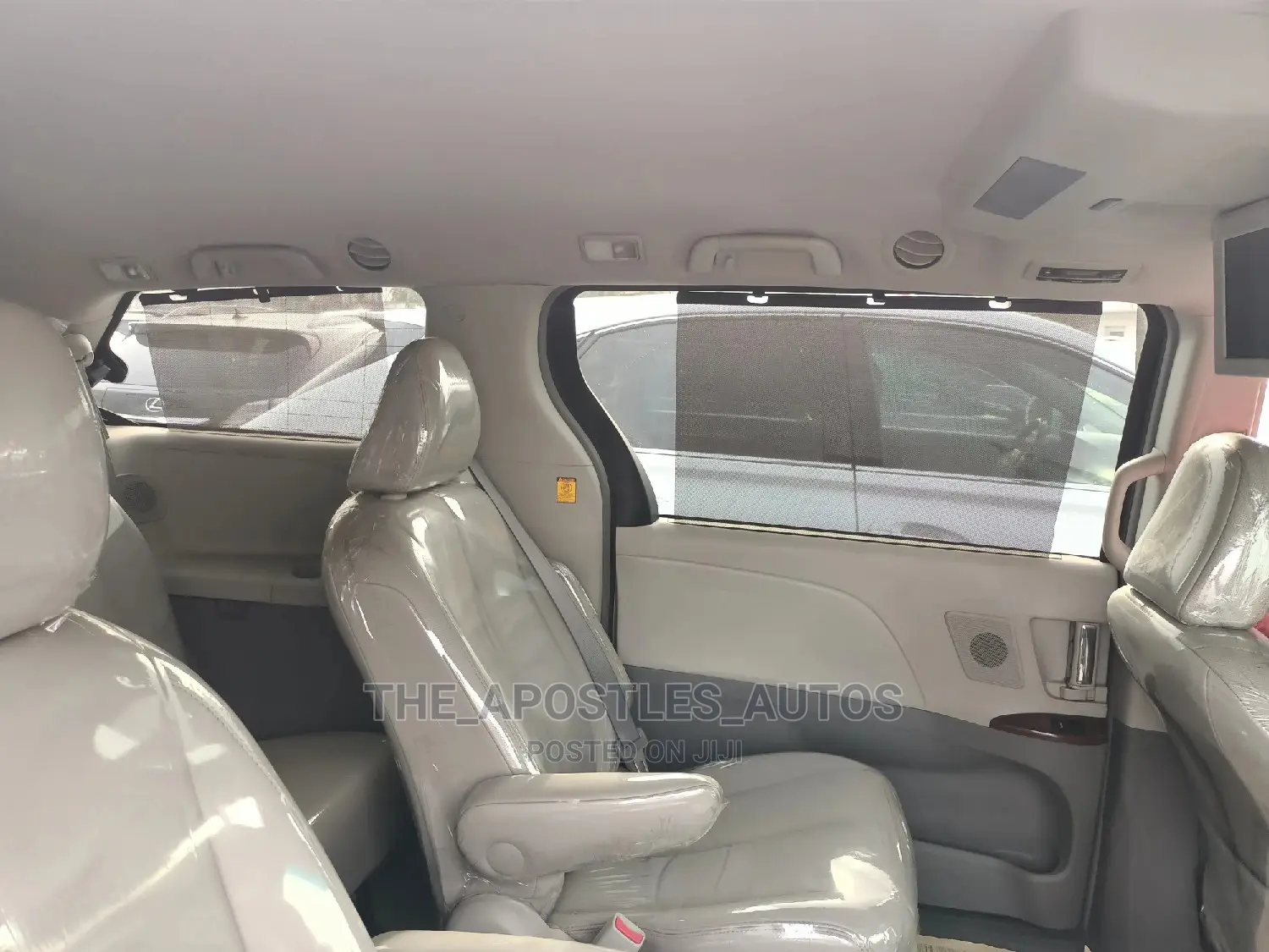 Toyota Sienna XLE 7 Passenger Mobility 2011 Gray