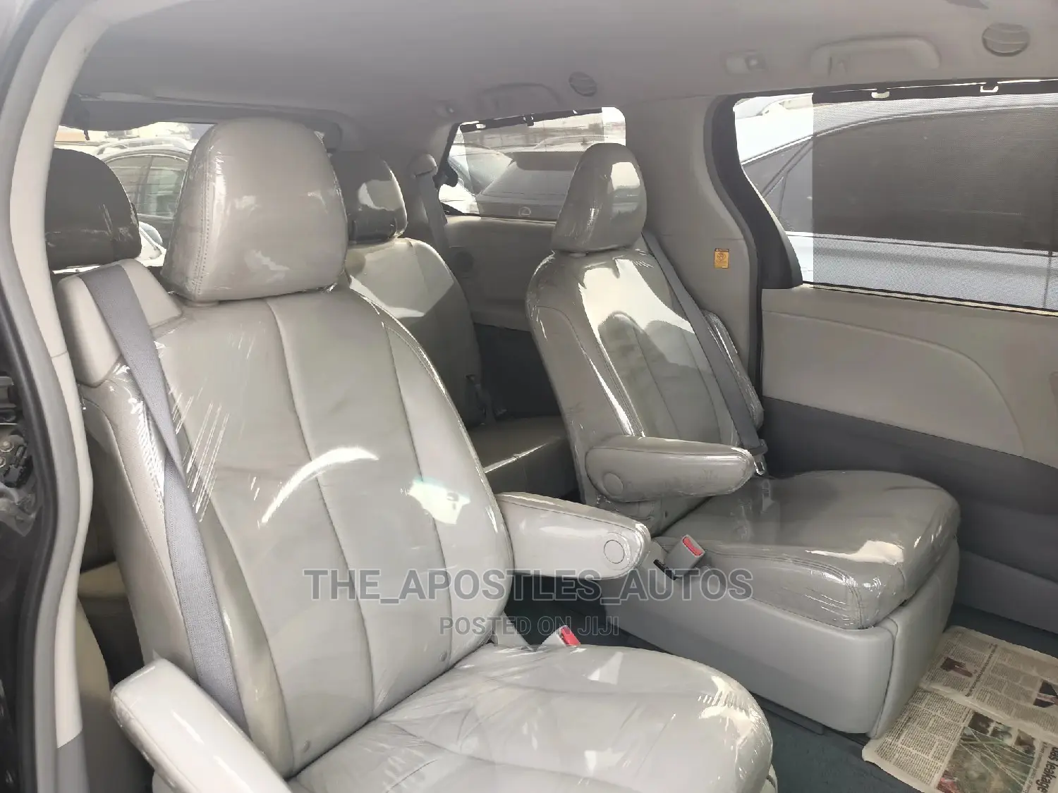 Toyota Sienna XLE 7 Passenger Mobility 2011 Gray