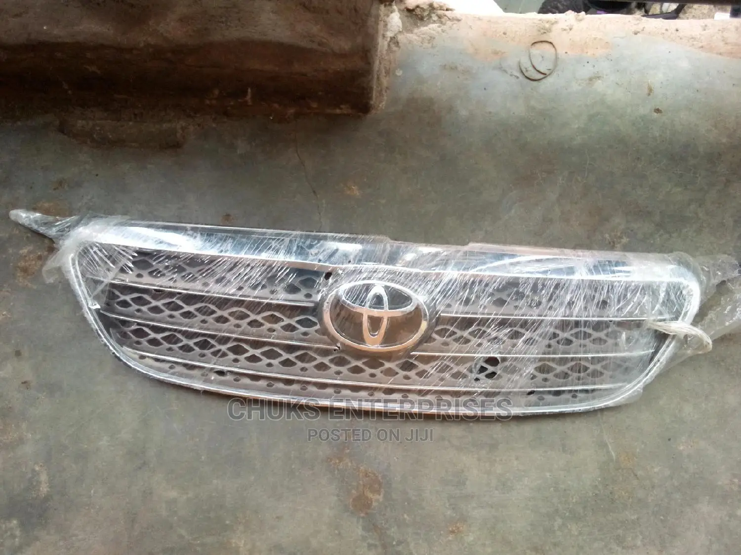 Toyota Corolla 2005 Grill