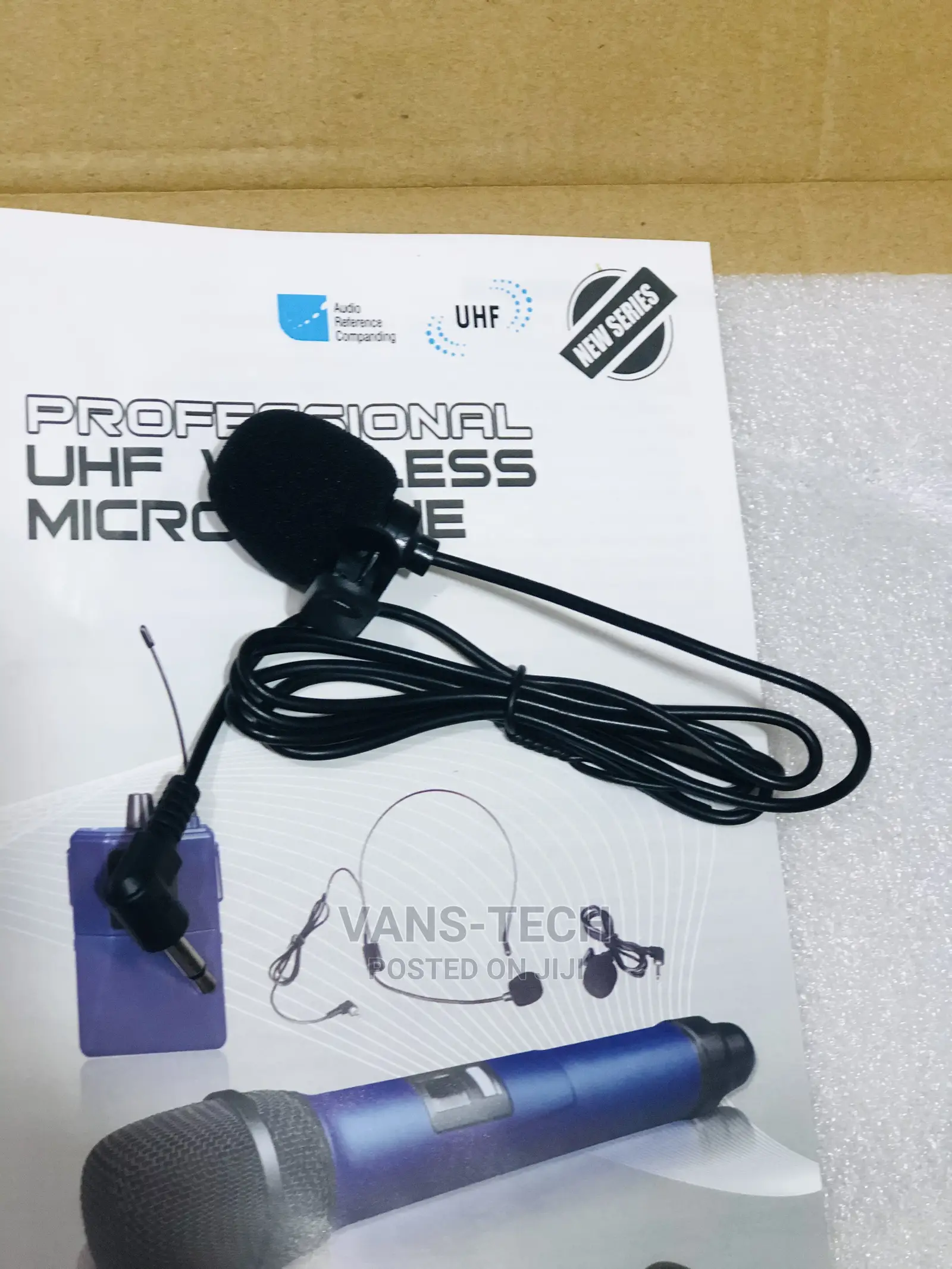 Universal Lapel and Handheld Microphone