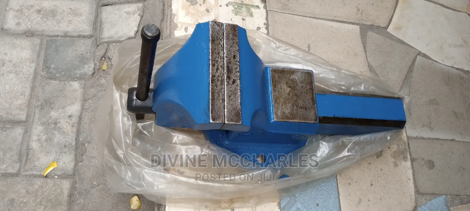 Metal Table Vise