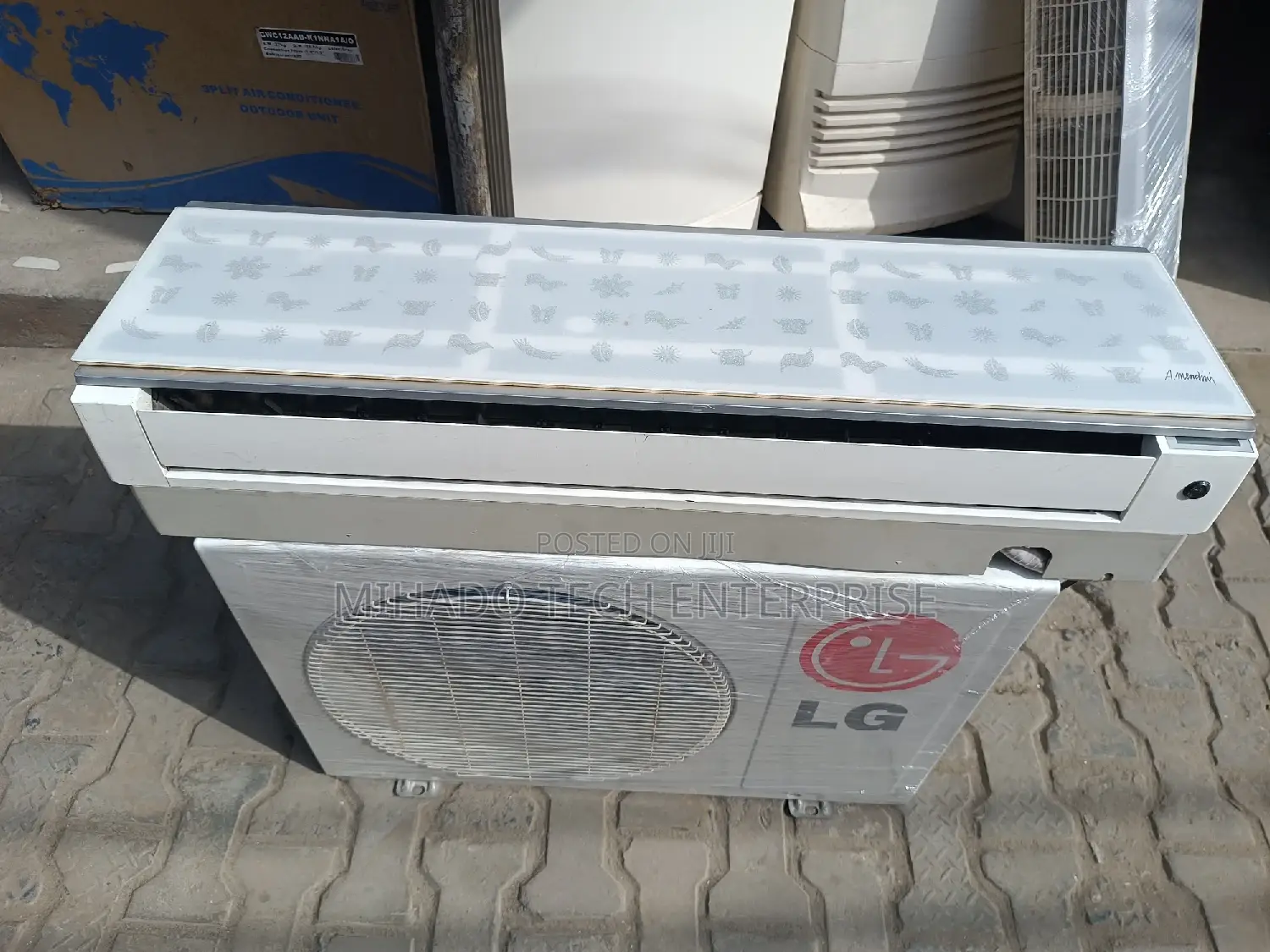 Lg 1.5hp Split Unit Air Conditioner, Art Cool Glass Design
