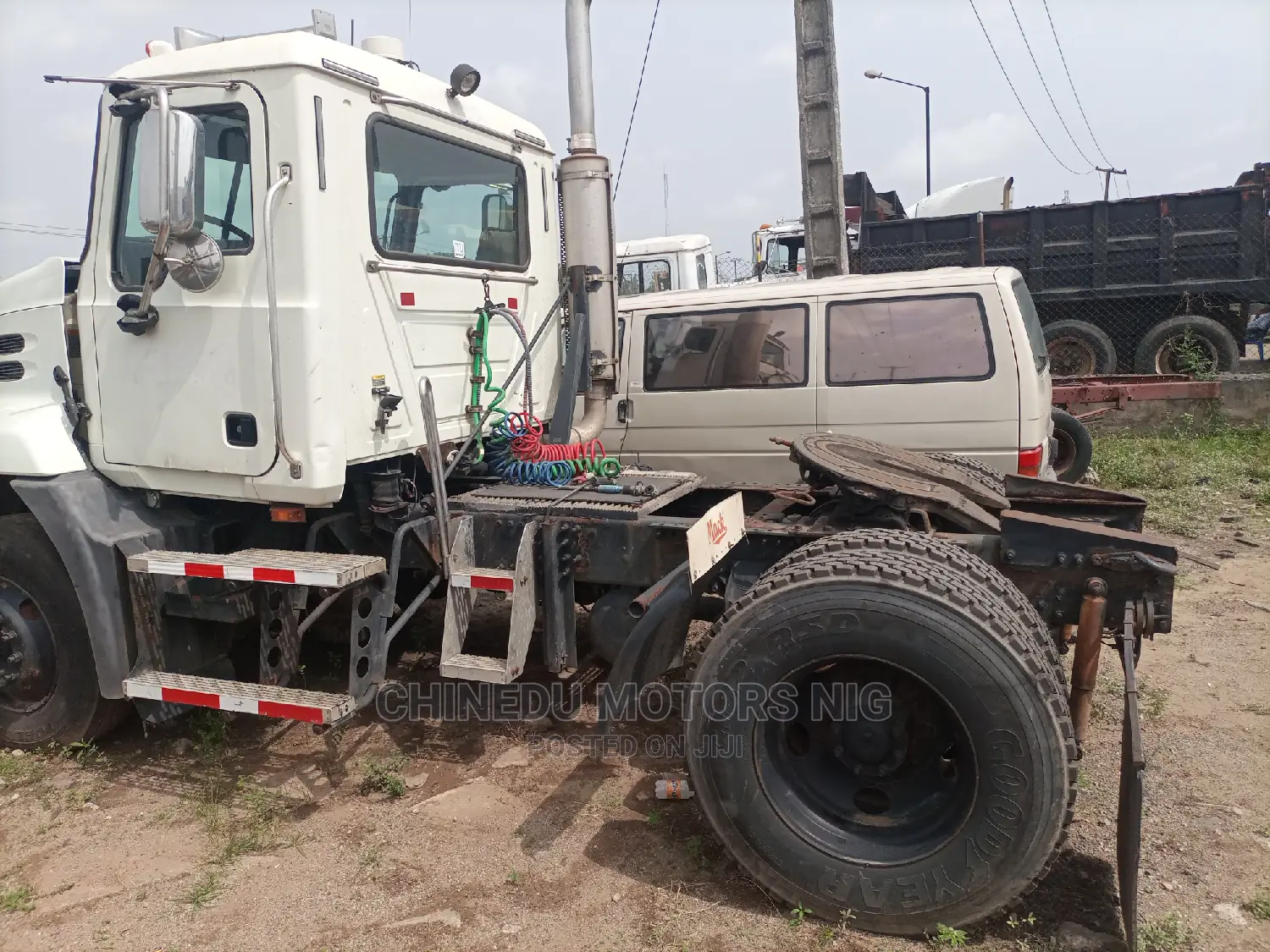 Mack Vision Single Axisel Automatic