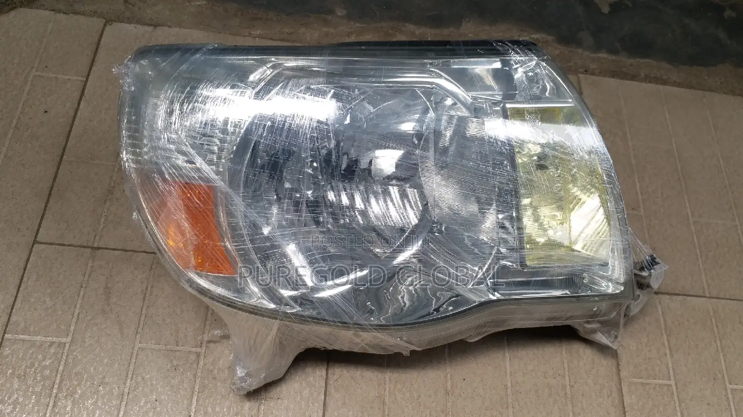 Toyota Tacoma 2006 Model Headlamp Available Here.