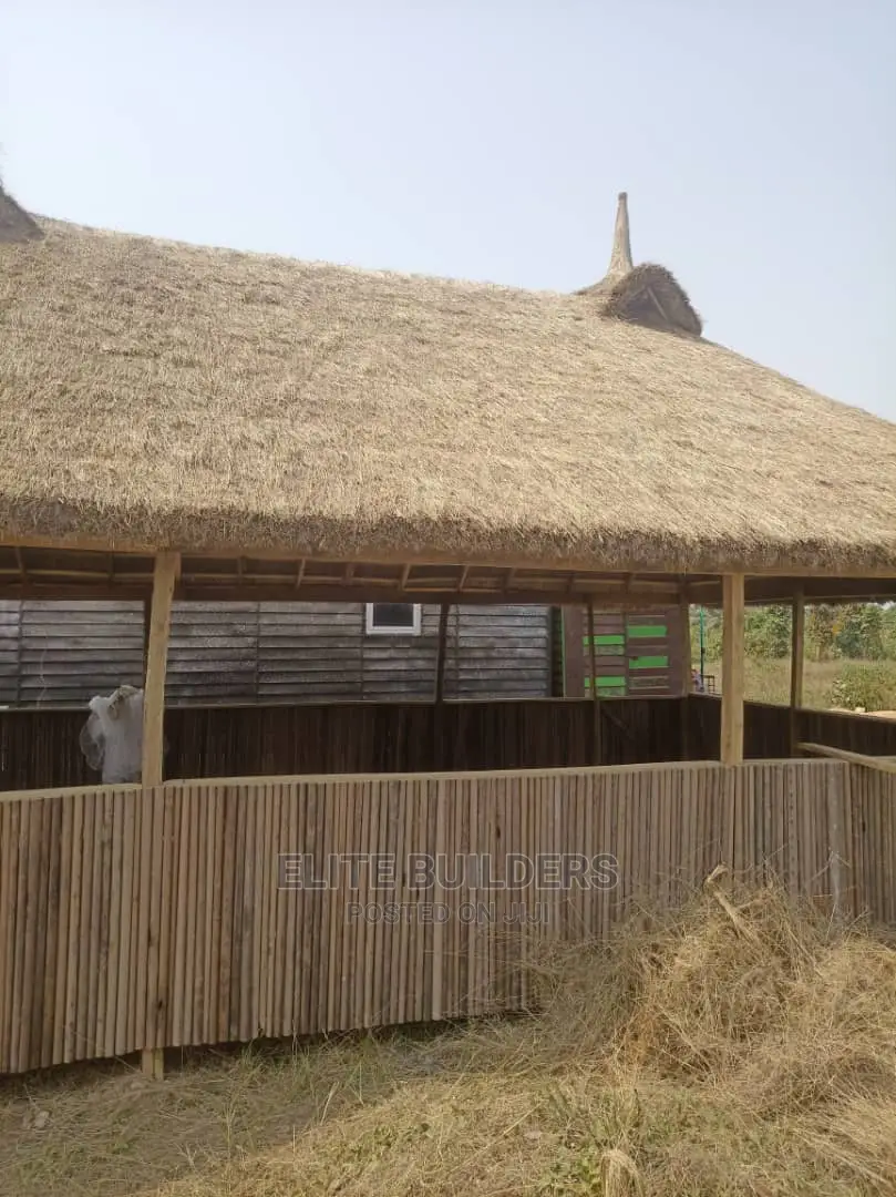 Scacious Well-Crafted Bush Bar