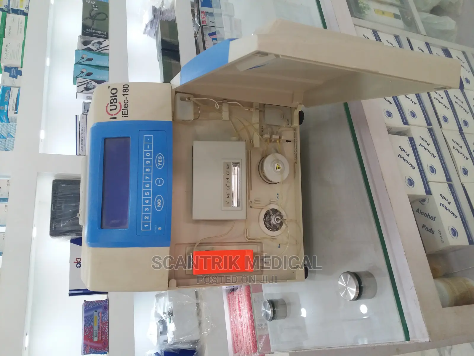 Electrolyte Analyzer Machine