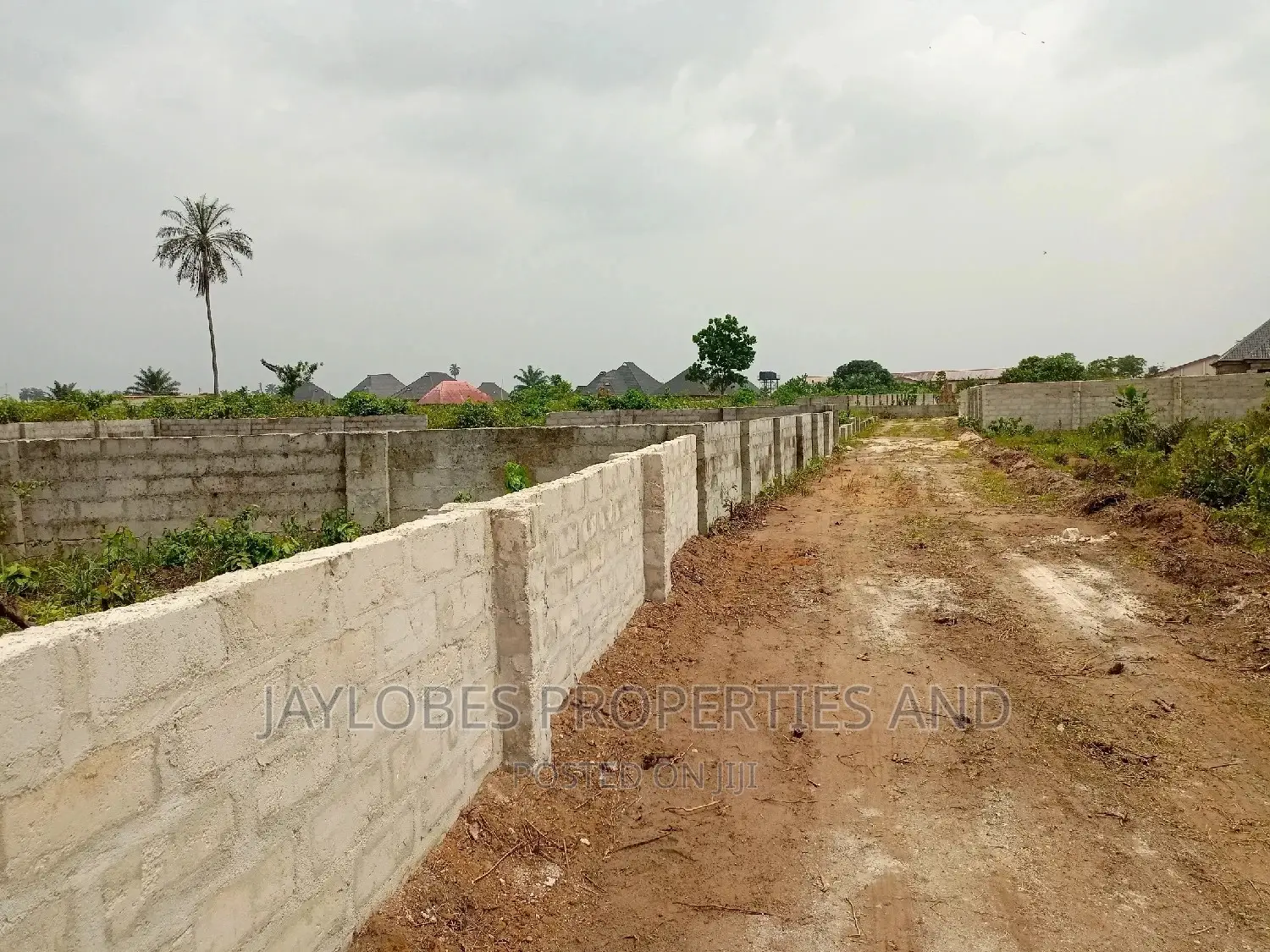 For Sale: A Percel of Land at Eneka-Igwuruta Road, Port Harco
