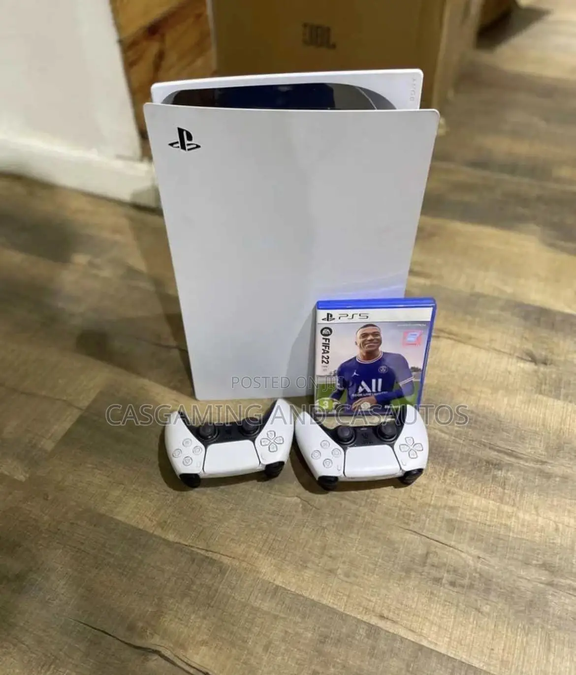 Ps5 With Two Pads and Fifa22