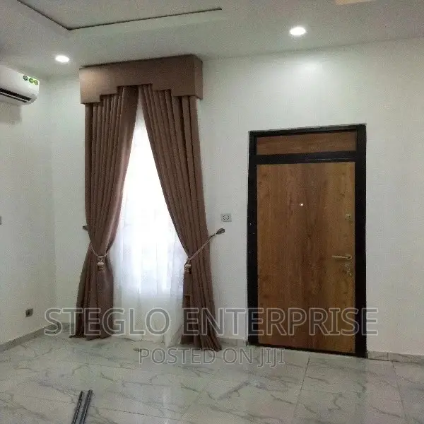 Deluxe Premium Curtains