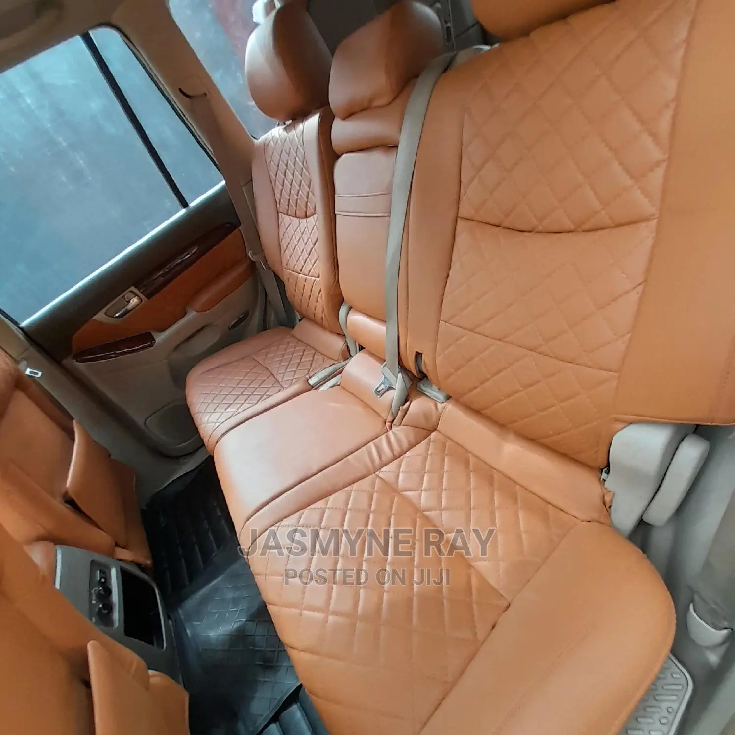 Luxurious Car Hire Service