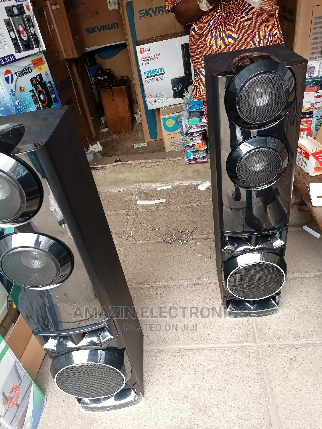 Lg 1250 Watts Powerful Home Theater Aud LHD 687