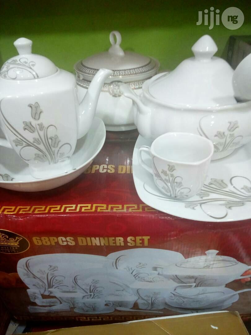 68pcs Dinner Set
