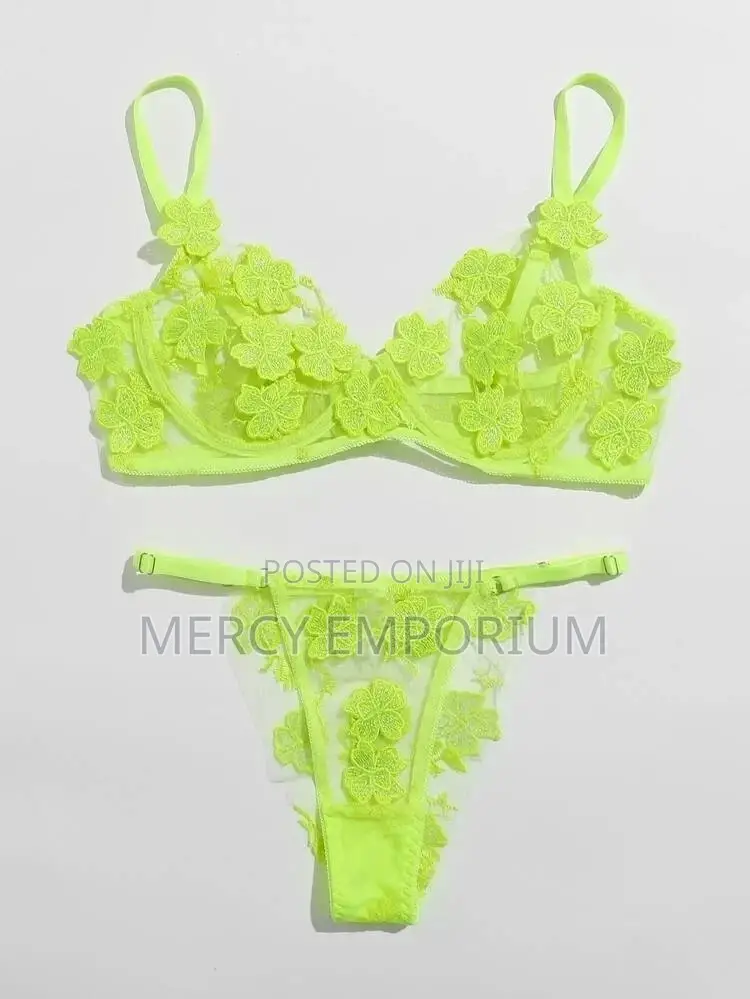 Appliques Mesh Underwire Lingerie Set