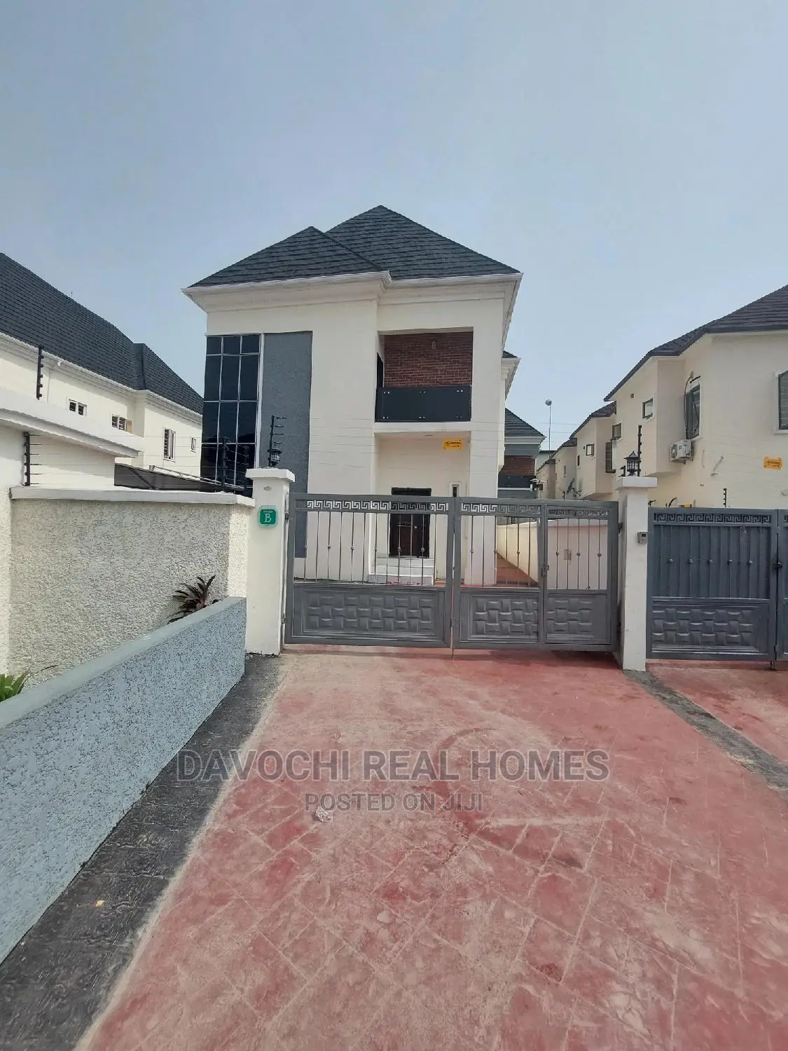 4bdrm Duplex in Ikota Country Estate, Lekki Phase 2 for sale