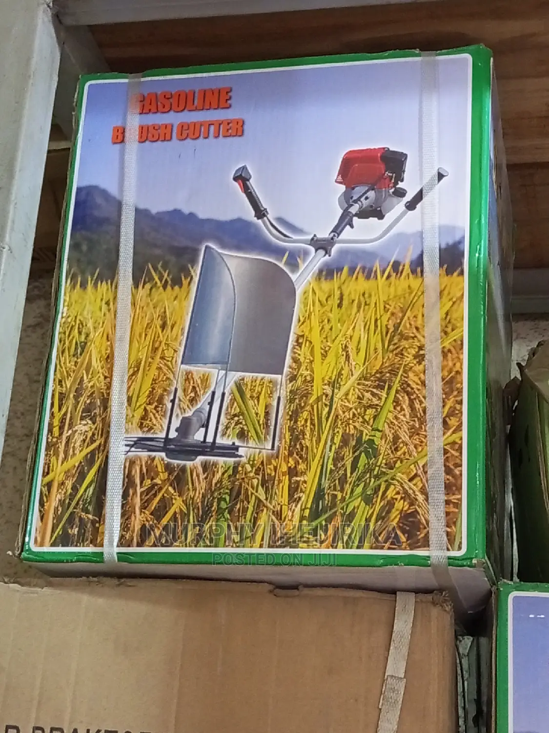 Rice Harvester Machine