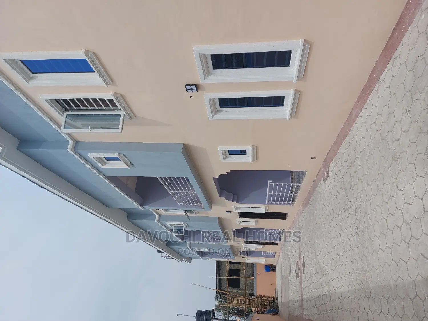 2bdrm Block of Flats in Immediately Lagos, Lekki Phase 2 for rent