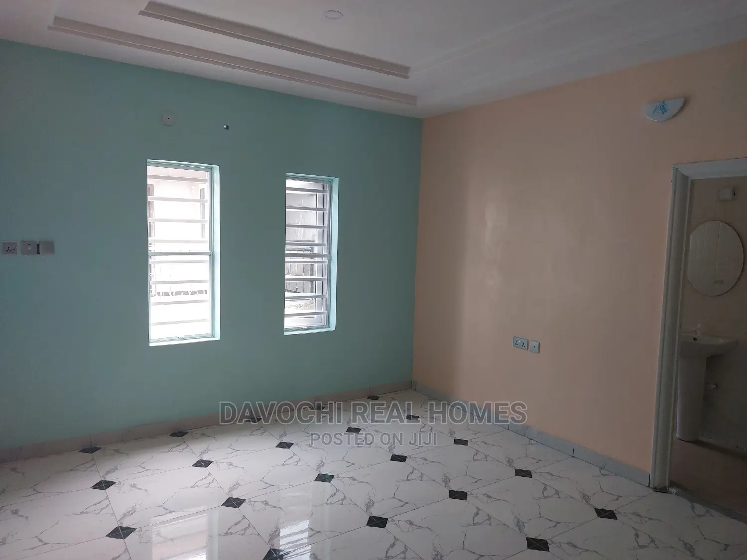 2bdrm Block of Flats in Immediately Lagos, Lekki Phase 2 for rent